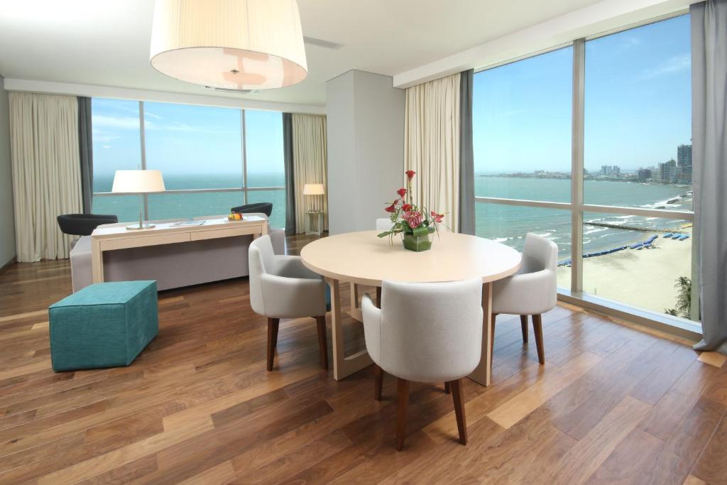 Posezení v ubytování Hotel InterContinental Cartagena by IHG