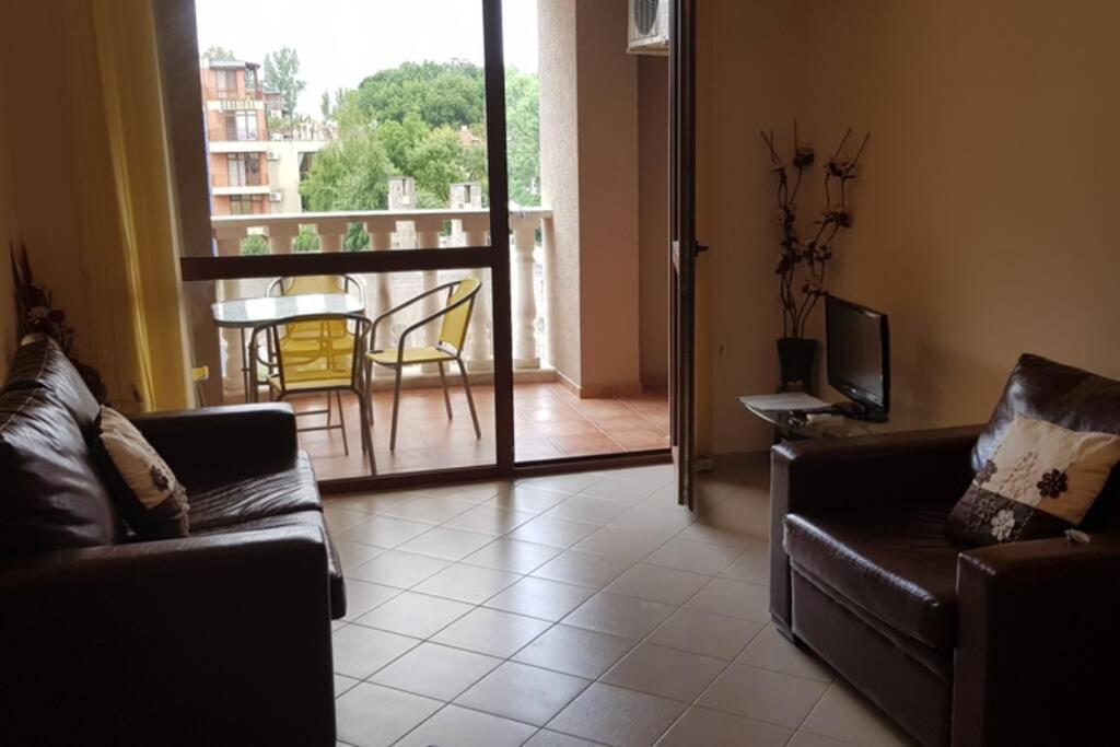 Posezení v ubytování Kalia Apartment Sunny Beach 2-Zimmer+Balkon TOP
