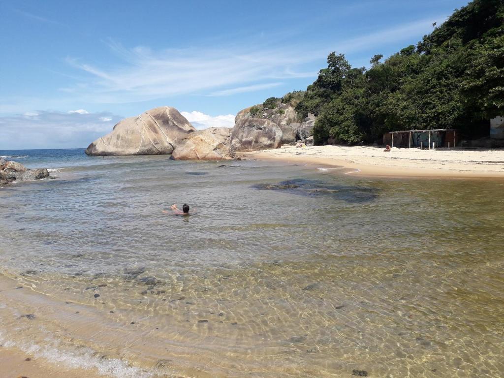  Casa de praia Churrasqueira e chuveirão Itaipuaçu