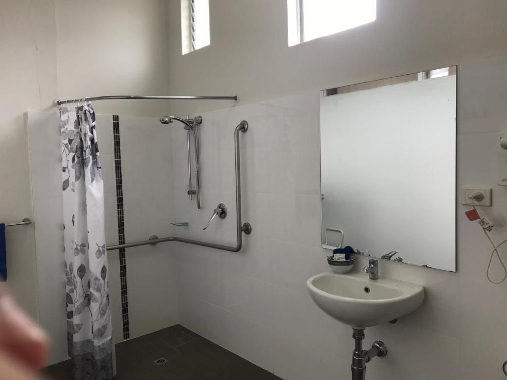 Coffs Shearwater Motel - Double Room - Disability Access