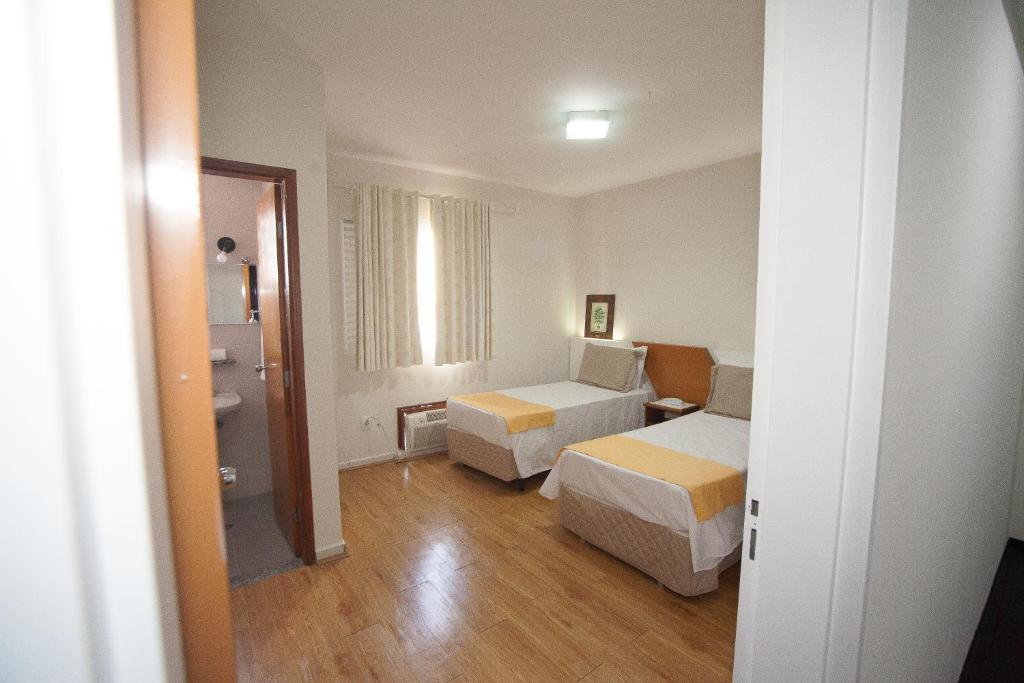  Láparos Hotel