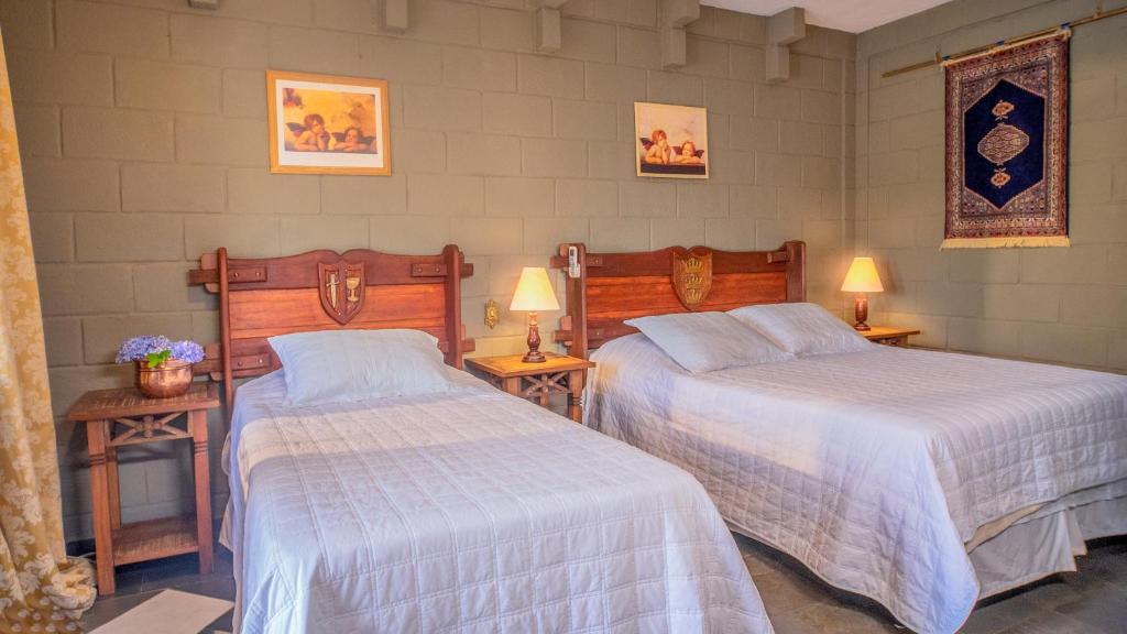  Pousada Camelot Inn