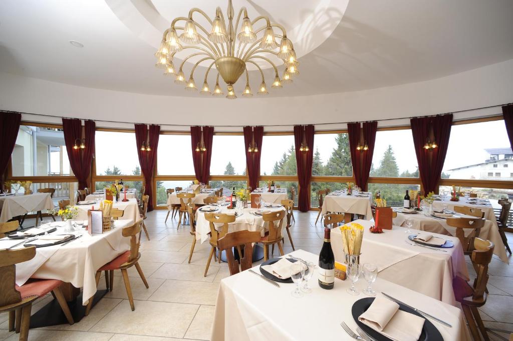 Restaurace v ubytování Hotel Montana