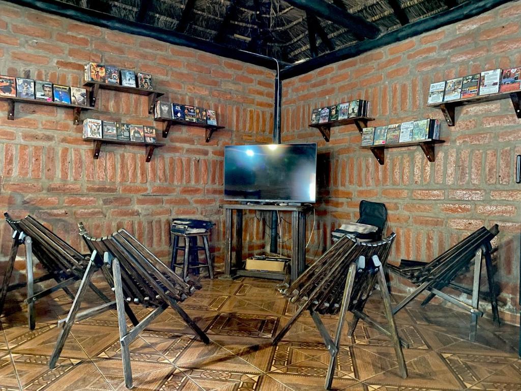 TV a/nebo společenská místnost v ubytování Great Hostels Backpackers