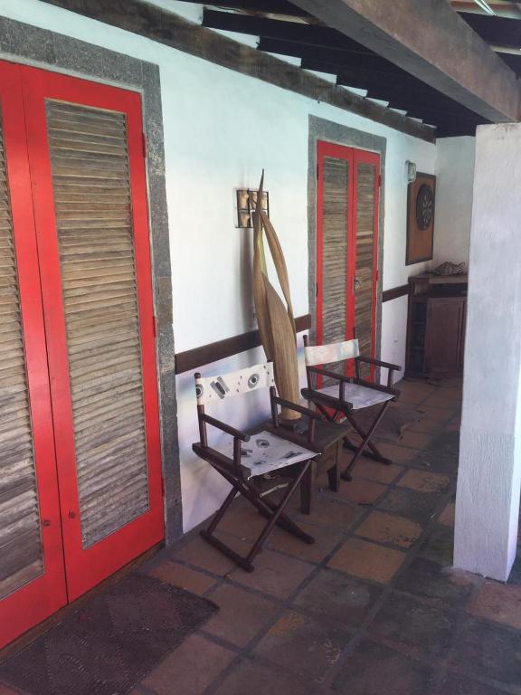  Casa plana com 4 quartos e piscina em Arraial do Cabo