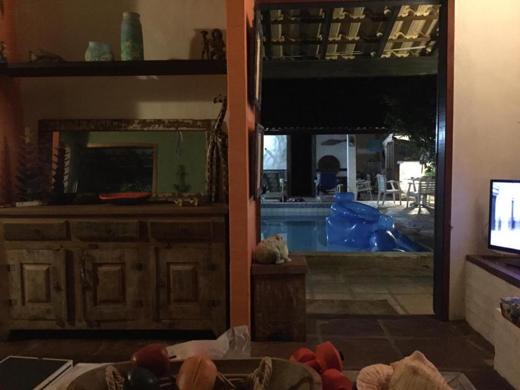  Casa plana com 4 quartos e piscina em Arraial do Cabo