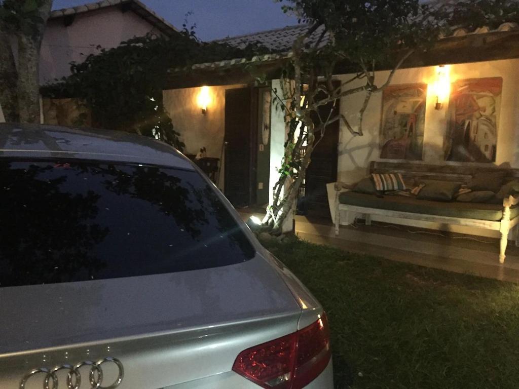  Casa plana com 4 quartos e piscina em Arraial do Cabo