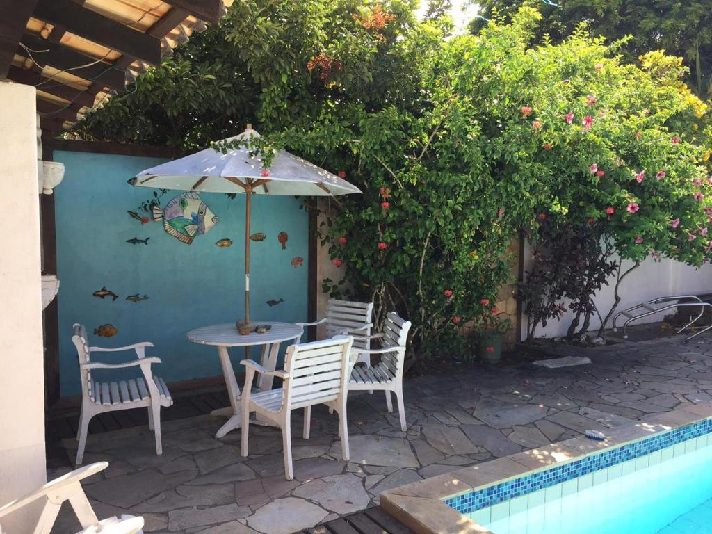  Casa plana com 4 quartos e piscina em Arraial do Cabo