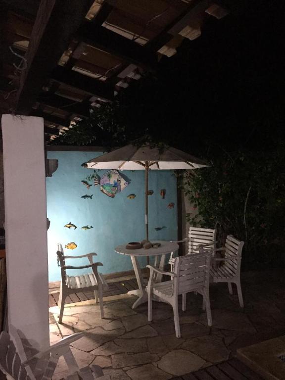  Casa plana com 4 quartos e piscina em Arraial do Cabo