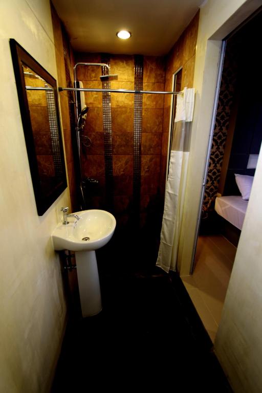 Koupelna v ubytování Bearing26 Hotel