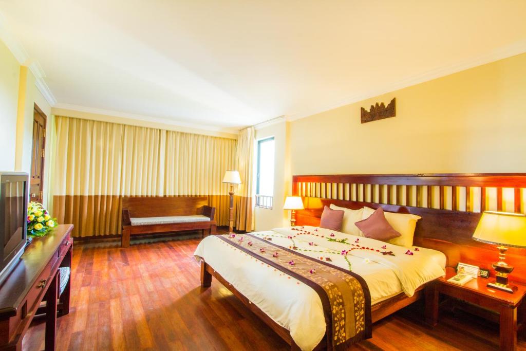 Royal Empire Hotel - 高级双人房或双床房