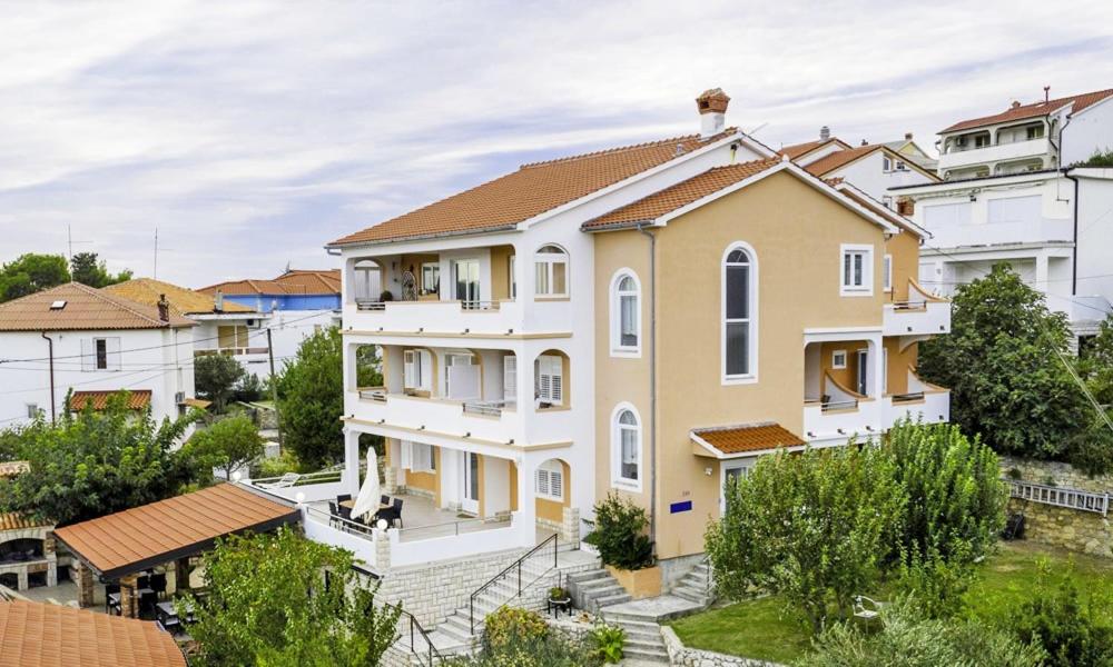 Apartments Bolero