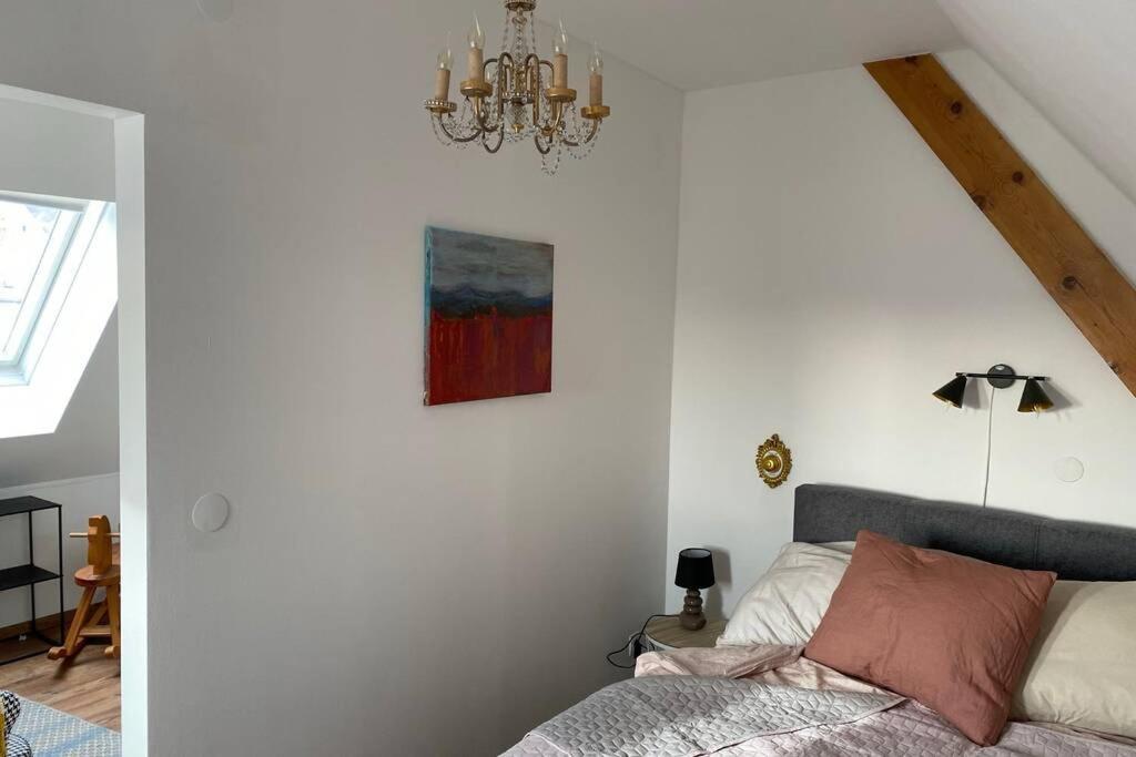 Postel nebo postele na pokoji v ubytování Terrassen Appartement über den Dächern von Krems