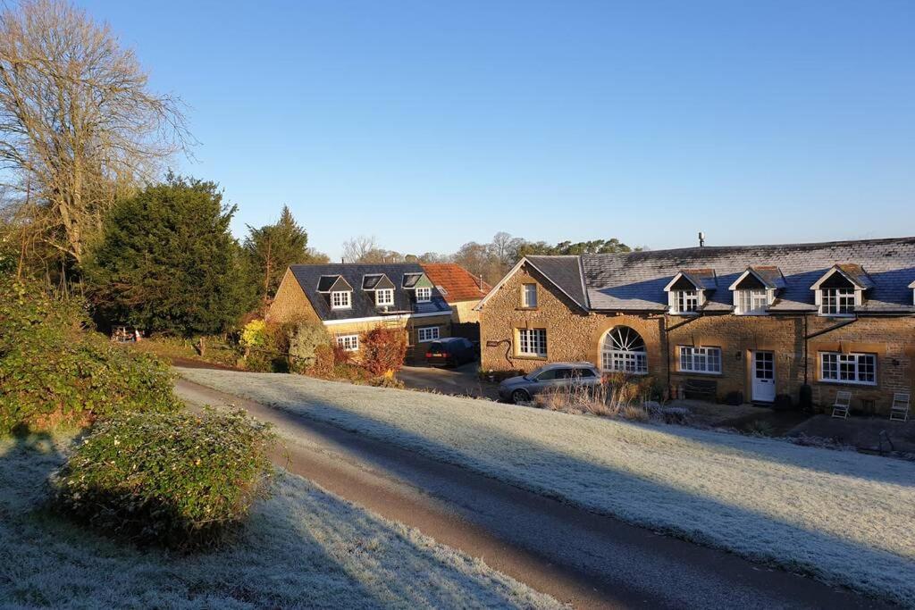 Traditional coach house in rural private estate., Yeovil (updated