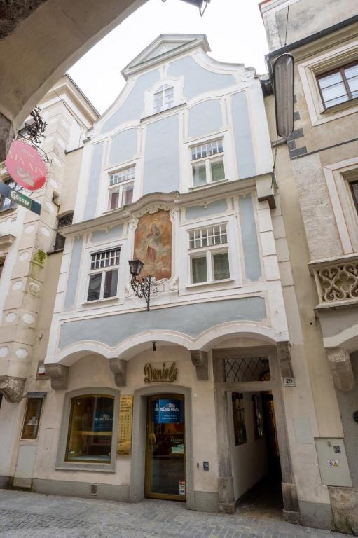 Budova, v ktorej sa apartmán nachádza