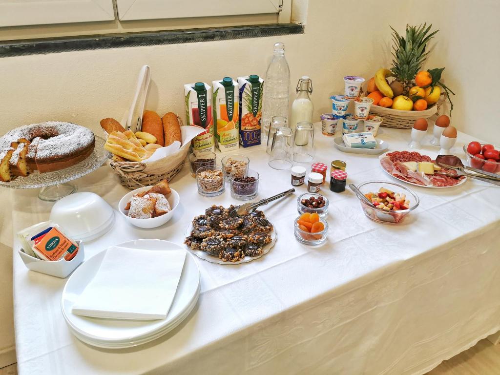 Jedlo v ubytovaní bed & breakfast alebo blízkom okolí