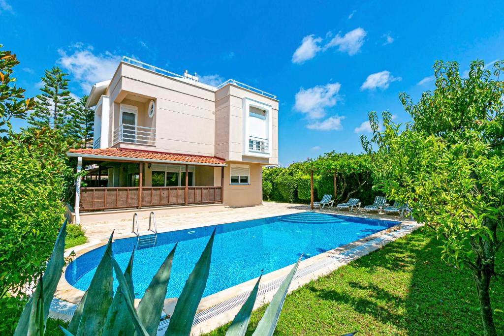 Bazén v ubytování Paradise Town Villa Royal nebo v jeho okolí