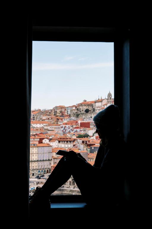 Nespecifikovaný výhled na hory nebo výhled na hory při pohledu z aparthotelu