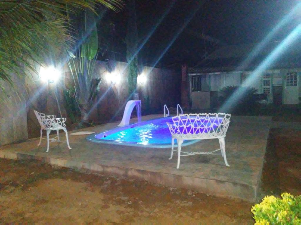  Casa confortável com piscina