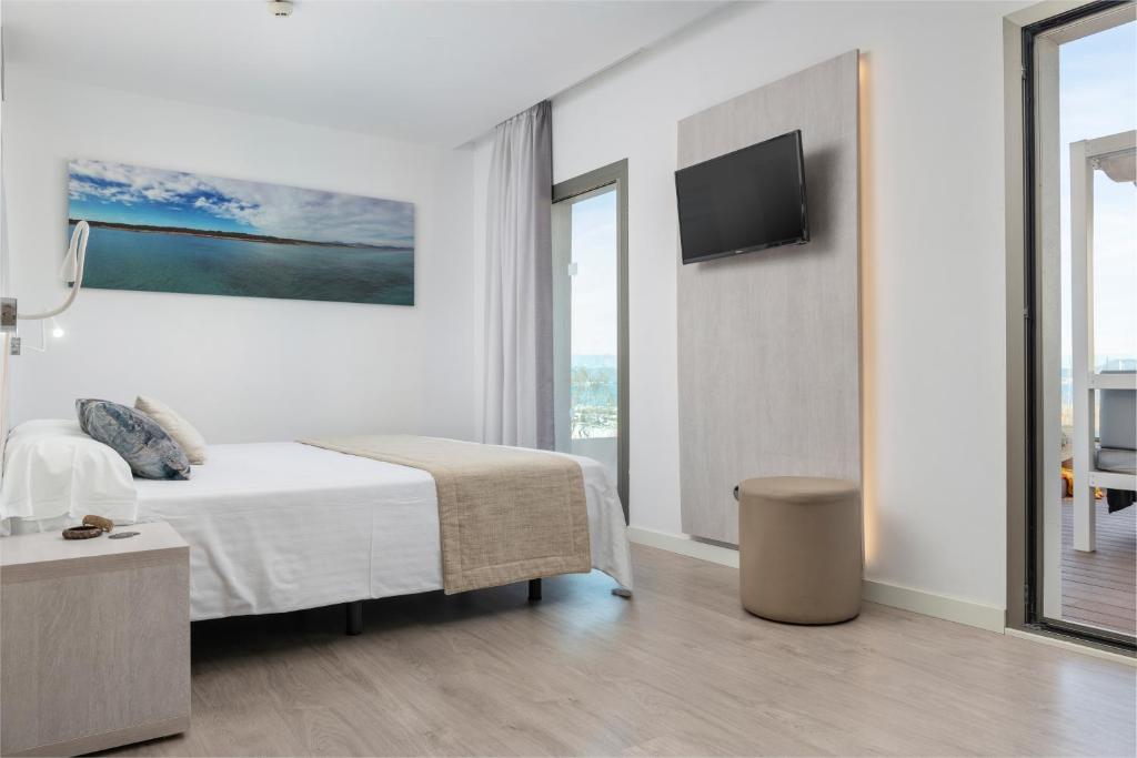 Llaut Boutique Hotel - Deluxe Double Room With Hot Tub And Sea View