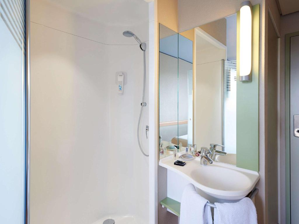 Vannituba majutusasutuses ibis budget Basel City
