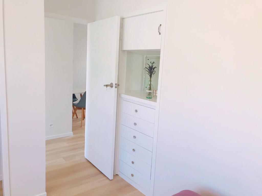 Bright Eden Park two bed townhouse private parking - Resim 13