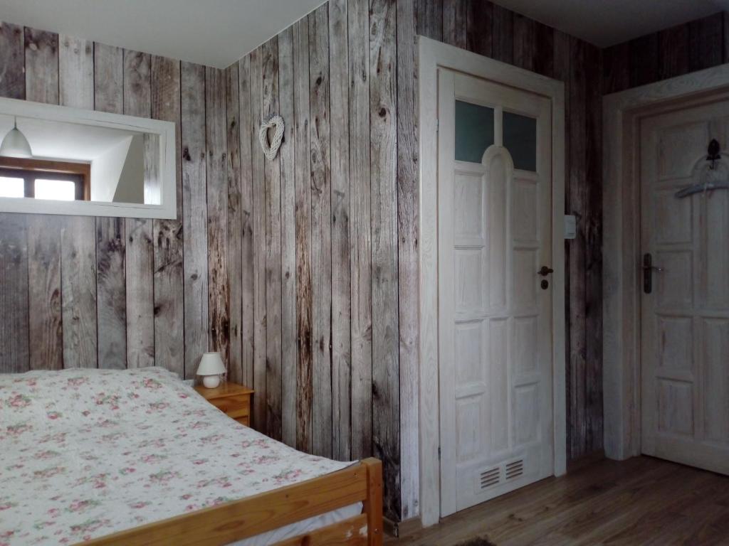 Roztoczański Dworek - 12