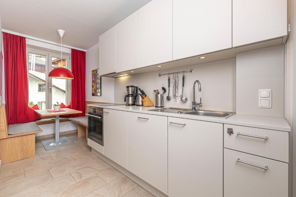 Kuchyň nebo kuchyňský kout v ubytování Pension Seehof Appartements