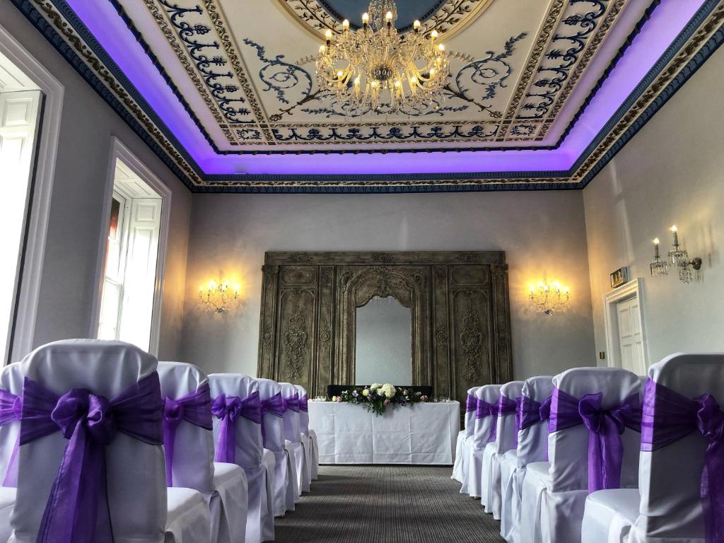 Posezení v ubytování Shrigley Hall Hotel