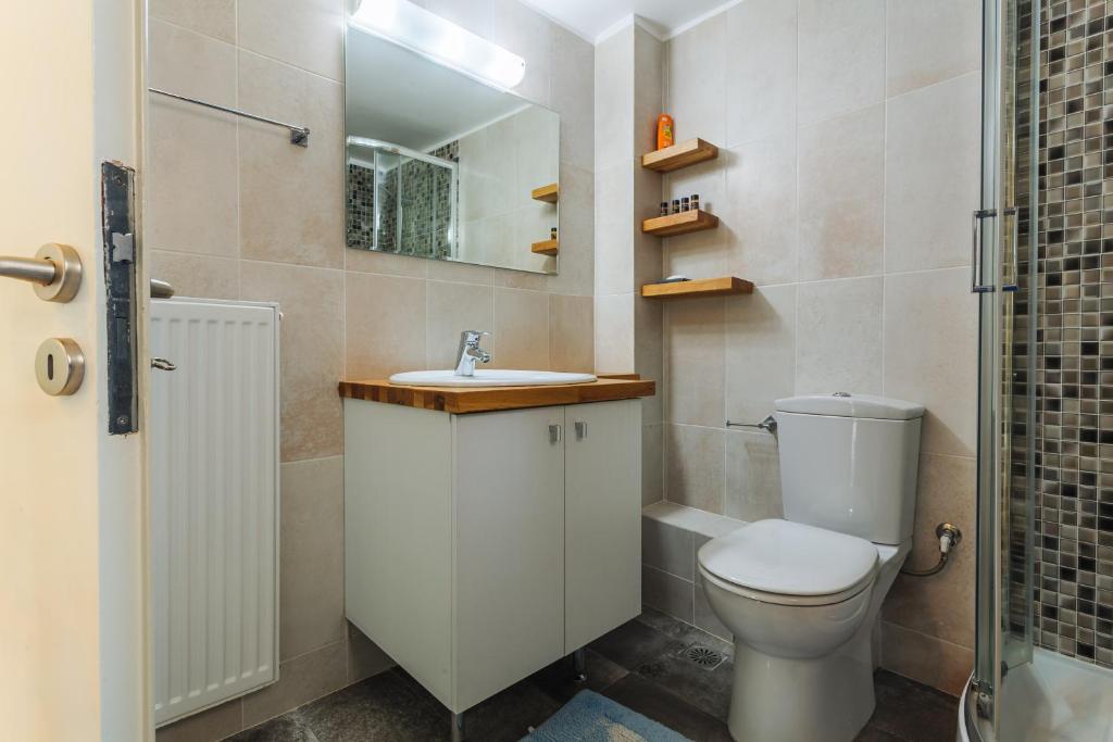 Kúpeľňa v ubytovaní Upscale Modern Escape in the Historic Center
