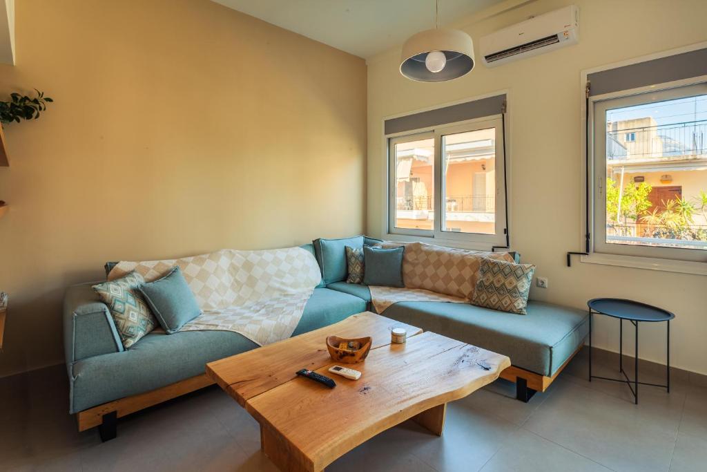 Posedenie v ubytovaní Upscale Modern Escape in the Historic Center