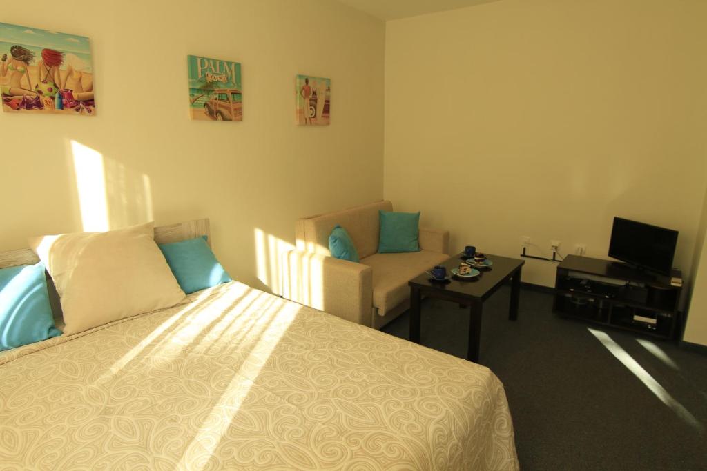 A television and/or entertainment centre at Relax studio by the sea, Bulgaria,Nesebar,Aheloy