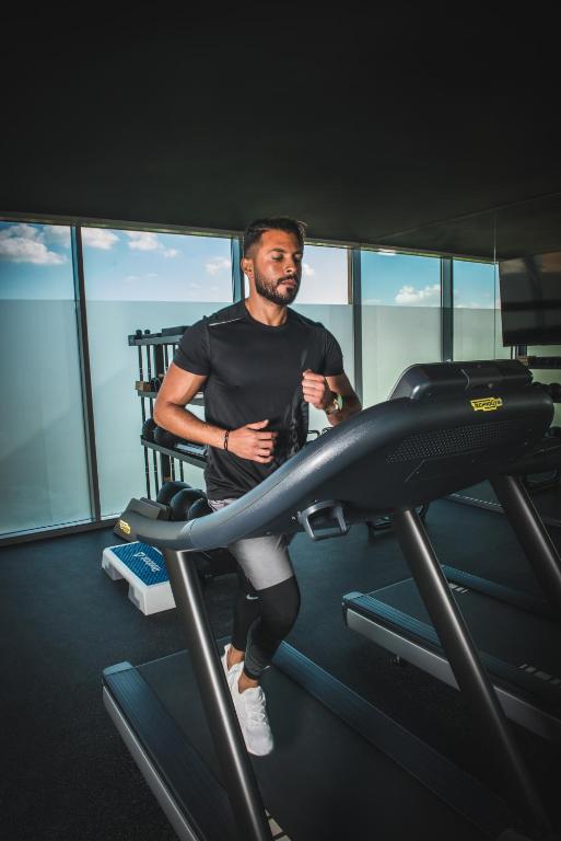 Fitness centrum a/nebo fitness zařízení v ubytování SHIRVAN Hotel City Yard Jeddah