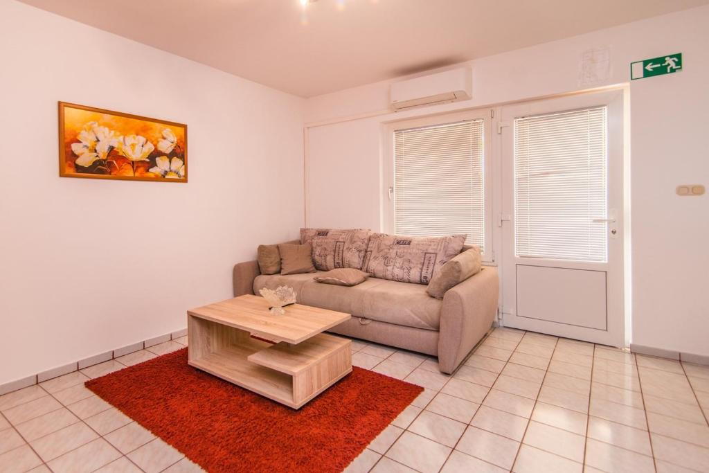 Fotografie z fotogalerie ubytování Apartments Ljubica v destinaci Malinska