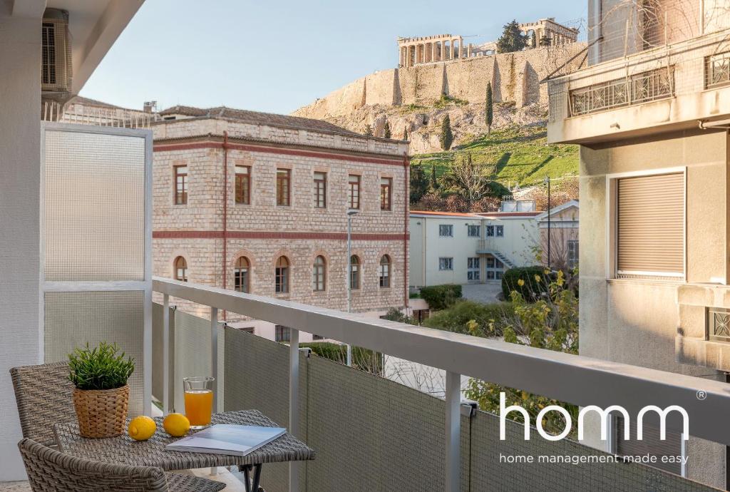 A Night at the Museum homm Flat w/ Acropolis View