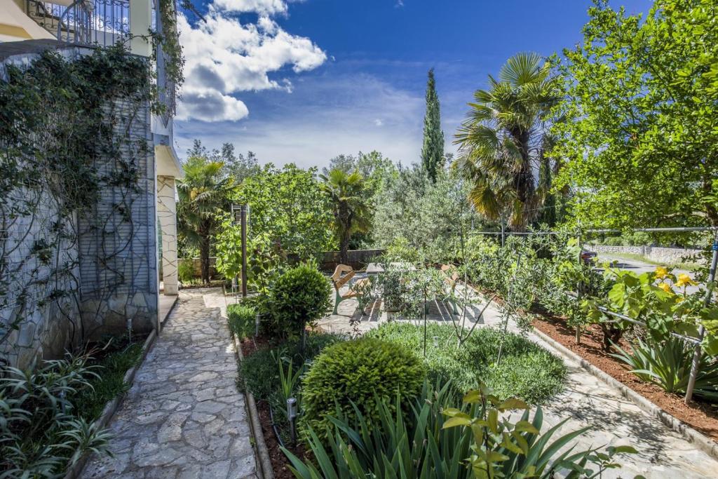 Fotografie z fotogalerie ubytování Apartments Ljubica v destinaci Malinska