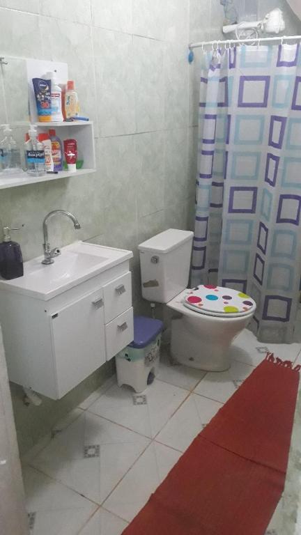  Casa simples de interior em sítio com internet