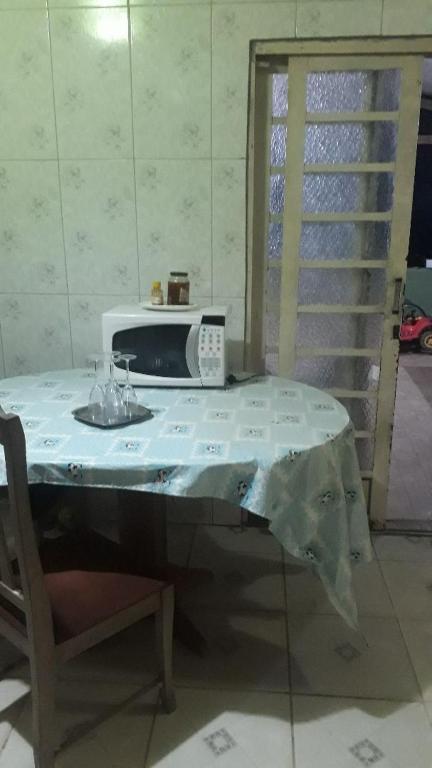  Casa simples de interior em sítio com internet