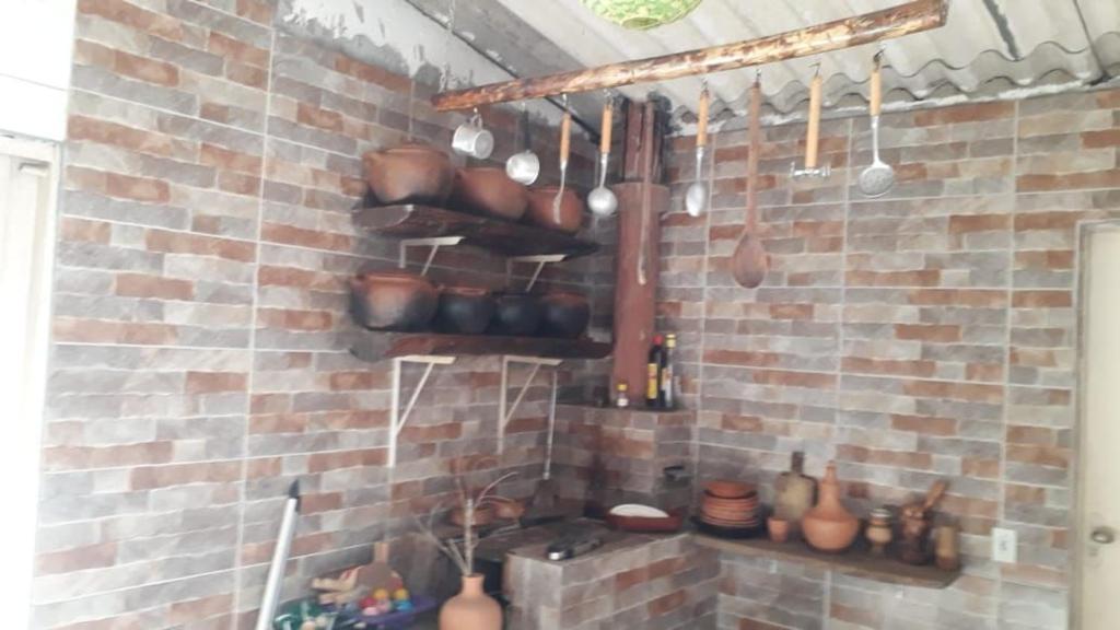 Casa simples de interior em sítio com internet
