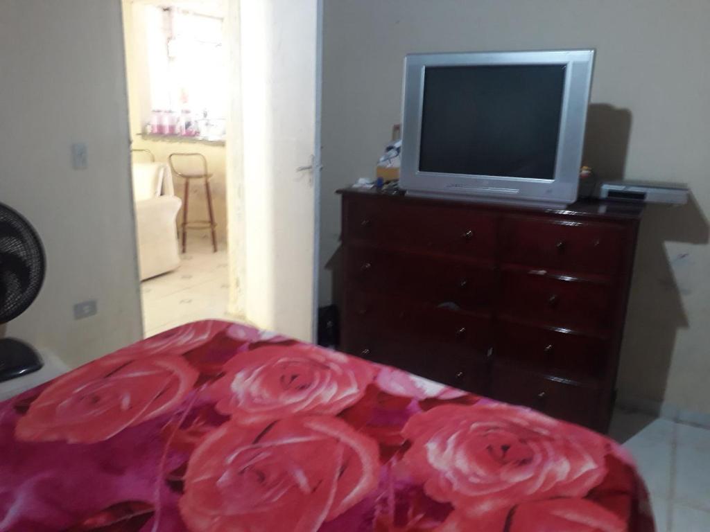  Casa simples de interior em sítio com internet