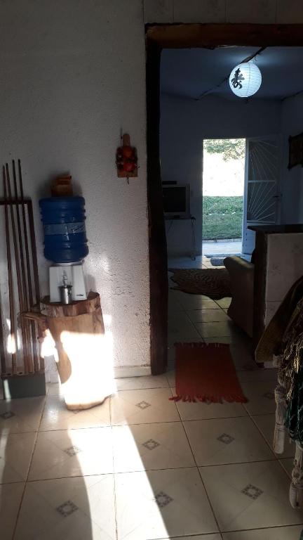  Casa simples de interior em sítio com internet