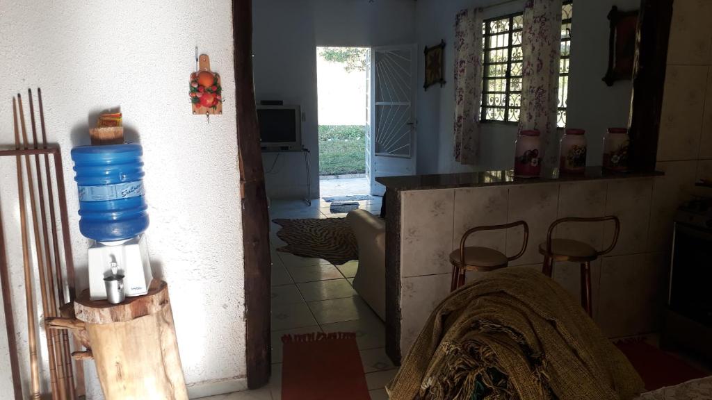  Casa simples de interior em sítio com internet