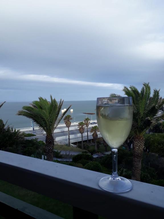 Brookes Hill Suites 238 - Housity