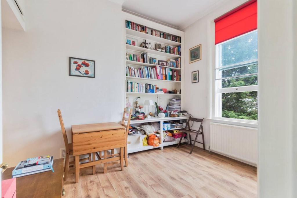 GuestReady - Bright & Spacious Kensington Flat