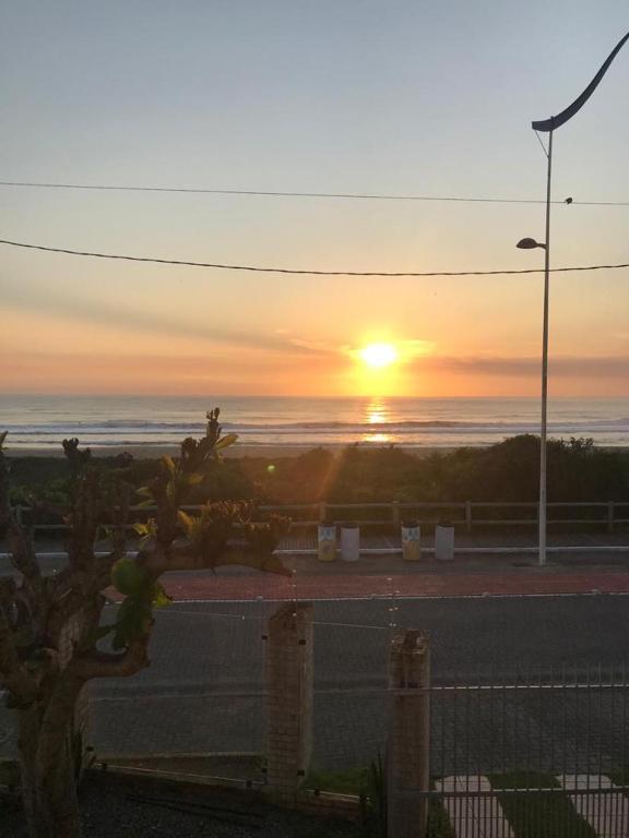  CASA / FLAT - FRENTE AO MAR - PRAIA BRAVA ITAJAÍ