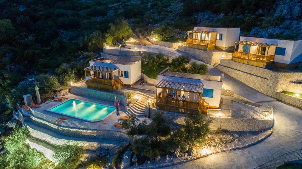 Bazén v ubytovaní Camping Homes Grot alebo v jeho blízkosti