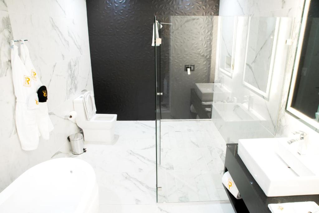 Koupelna v ubytování Ramë Hotel Boutique