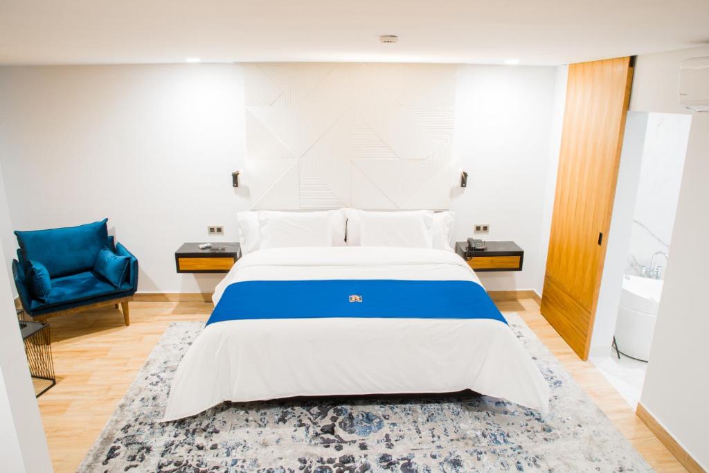 Postel nebo postele na pokoji v ubytování Ramë Hotel Boutique