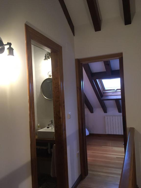 Fotografia z galérie ubytovania PRECIOSO CHALET JUNTO A POTES CON PISCINA-4 Hab,3 Baños v destinácii Ojedo