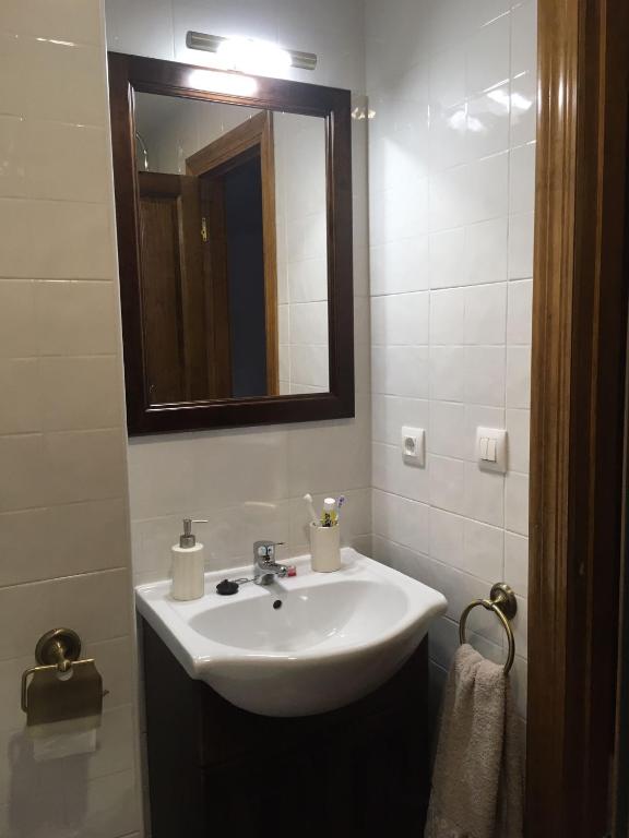 Kúpeľňa v ubytovaní PRECIOSO CHALET JUNTO A POTES CON PISCINA-4 Hab,3 Baños